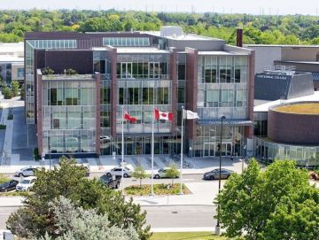 Колледжи Канады: Centennial College